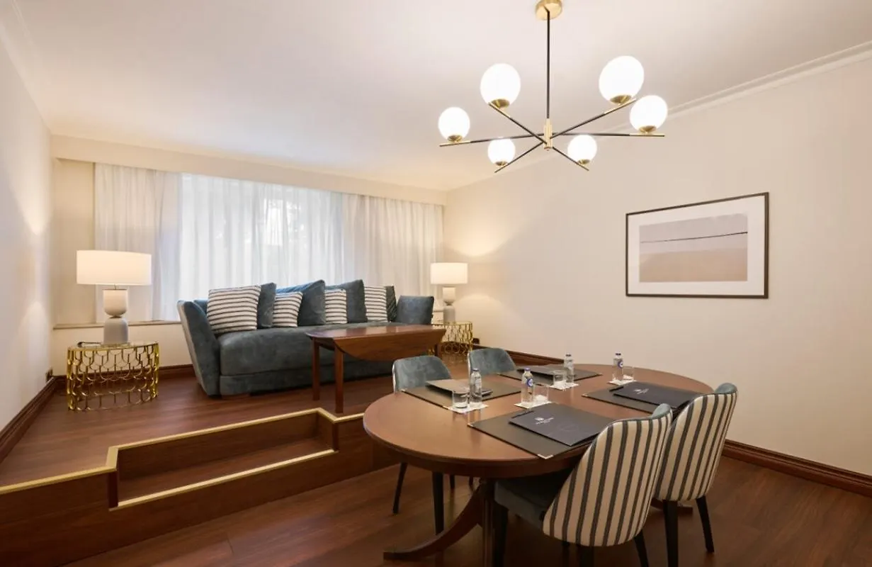 Отель Eurostars Montgomery Etterbeek